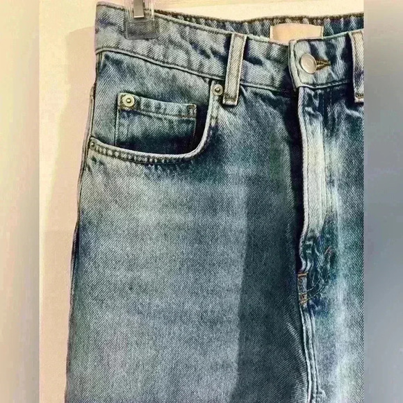 H&M wide leg boot cut women jeans size 2 or Euro 34. Pre owned like new - Picture 6 of 6